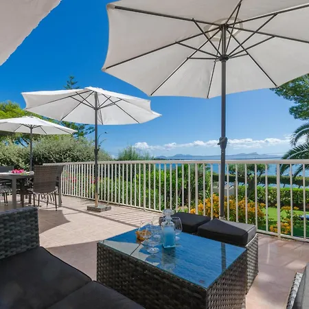 Golf Villa *